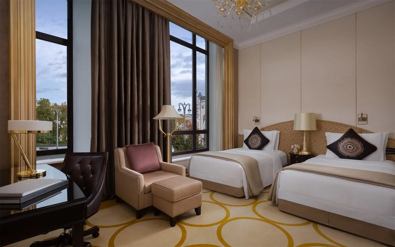 Отель The St. Regis Moscow Nikolskaya - Делюкс 2 кровати, Москва