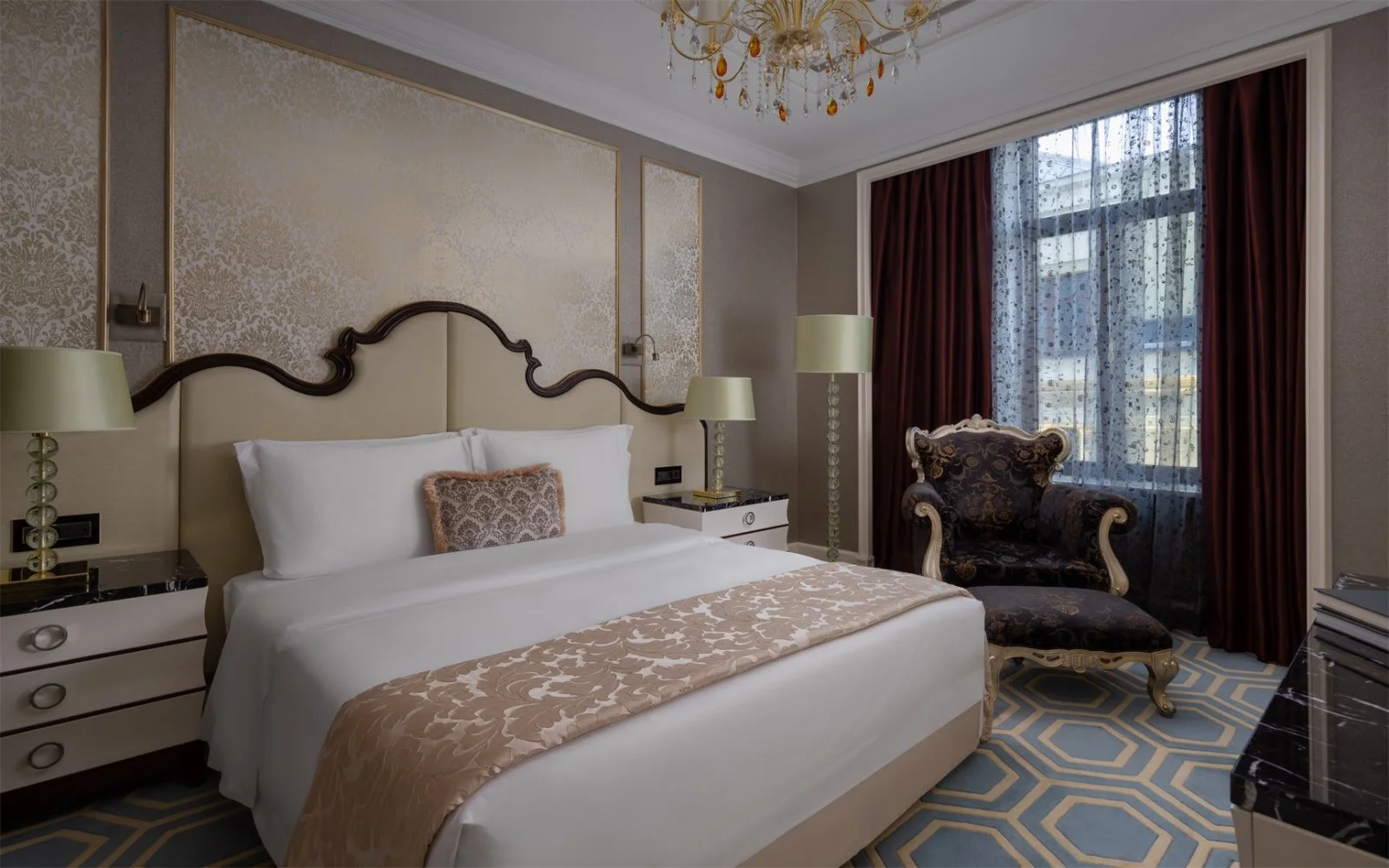 Отель The St. Regis Moscow Nikolskaya - Люкс St. Regis, Москва